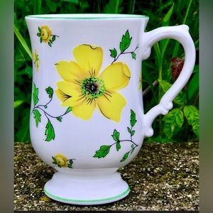 Vtg Royal Victoria England 1801 Fine Bone China Yellow Floral Pedestal Mug